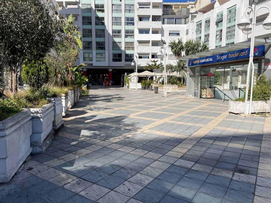 Royale Duplexe Pleine Centre Tanger Apartment Exterior photo
