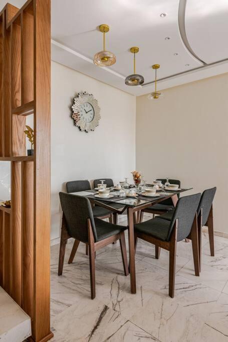 Royale Duplexe Pleine Centre Tanger Apartment Exterior photo