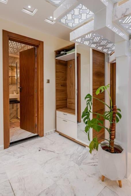 Royale Duplexe Pleine Centre Tanger Apartment Exterior photo