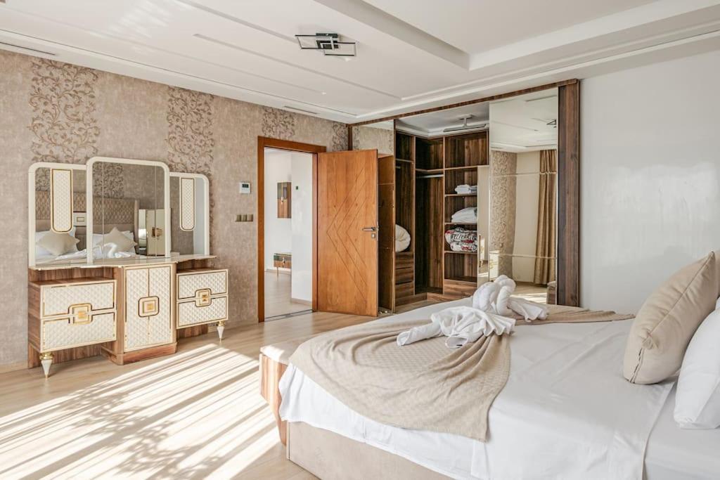 Royale Duplexe Pleine Centre Tanger Apartment Exterior photo